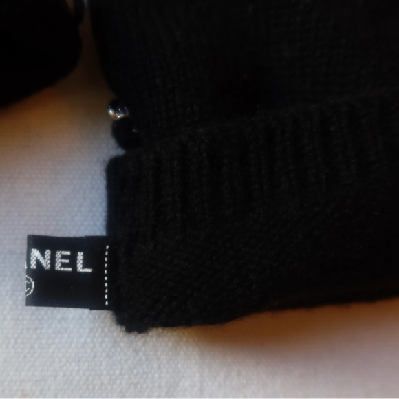 Rare Chanel Cashmere Gloves - Picture 5 of 7